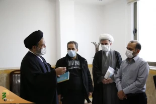حجت الاسلام والمسلمین نواب مطرح کرد؛

ضرورت عرضه آثار پژوهشکده حج و زیارت در بستر فضای مجازی 12