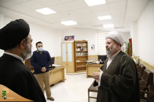 حجت الاسلام والمسلمین نواب مطرح کرد؛

ضرورت عرضه آثار پژوهشکده حج و زیارت در بستر فضای مجازی 13