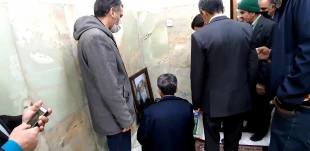 ادای احترام زائران ایرانی به مرجع عالیقدر جهان اسلام آیت الله صافی گلپایگانی در روز میلاد حضرت سید الشهدا (ع) 4