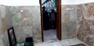 ادای احترام نماینده ولی فقیه در امور حج و زیارت و سرپرست حجاج ایرانی به آیت الله صافی گلپایگانی+ عکس
 2