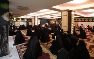 سفر کربلا سفر رویش جوانان انقلابی است. 4