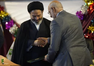 کنفرانس «کرامت انسانی در گفتمان حسینی» با حضور دهها اندیشمند در کربلا برگزار شد 3