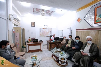 بازدید نماینده ولی فقیه از مرکز پزشکی حج و زیارت در نجف
 4