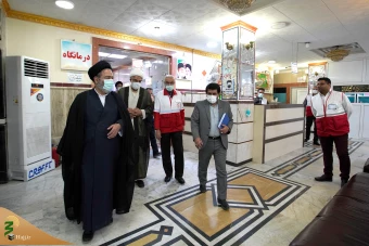 بازدید نماینده ولی فقیه از مرکز پزشکی حج و زیارت در نجف
 11