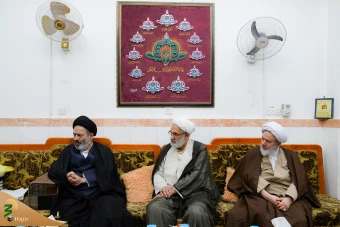 دیدار نماینده ولی فقیه در امور حج و زیارت با آیت الله شیخ مهدی باقر قریشی 4