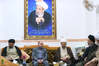 دیدار نماینده ولی فقیه در امور حج و زیارت با آیت الله شیخ مهدی باقر قریشی 5