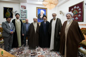 دیدار نماینده ولی فقیه در امور حج و زیارت با آیت الله شیخ مهدی باقر قریشی 7