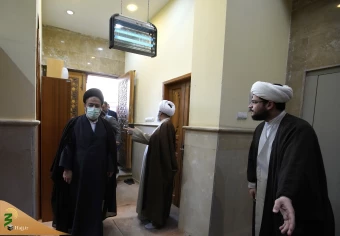 بازدید نماینده ولی فقیه در امور حج و زیارت از کتابخانه علامه امینی و بیت امام خمینی (ره) 8