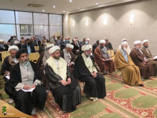 جلسه متمرکز روحانیون و مداحان بعثه مقام معظم رهبری با مدیران کاروانهای عتبات عالیات در بعثه کربلا 4