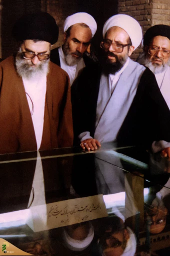 تصاویری از حجت‌الاسلام والمسلمین محمدی ری‌شهری در کنار رهبر انقلاب 13
