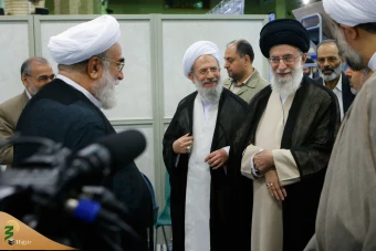 تصاویری از حجت‌الاسلام والمسلمین محمدی ری‌شهری در کنار رهبر انقلاب 17