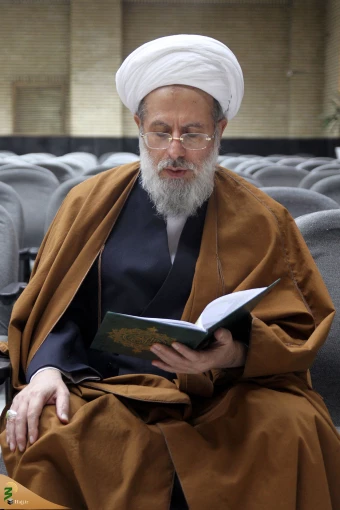 تصاویری از حجت‌الاسلام والمسلمین محمدی ری‌شهری در کنار رهبر انقلاب 18