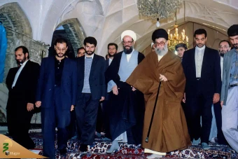 تصاویری از حجت‌الاسلام والمسلمین محمدی ری‌شهری در کنار رهبر انقلاب 8