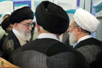تصاویری از حجت‌الاسلام والمسلمین محمدی ری‌شهری در کنار رهبر انقلاب 27