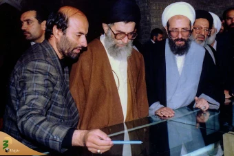 تصاویری از حجت‌الاسلام والمسلمین محمدی ری‌شهری در کنار رهبر انقلاب 10