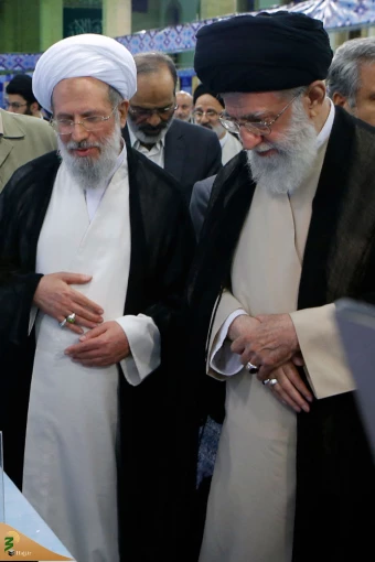 تصاویری از حجت‌الاسلام والمسلمین محمدی ری‌شهری در کنار رهبر انقلاب 25