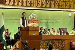انتقاد نخست وزیر پاکستان از بی‌توجهی کشورهای اسلامی در مقابل اسلام‌هراسی