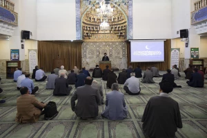 نماینده ولی فقیه در امور حج و زیارت:

قرآن، کتاب انسان سازاست و خود با تمام وجود از خود دفاع می کند