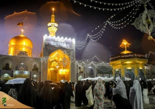مراسم دومین شب پرفضیلت قدر در حرم مطهر رضوی در زیر باران الهی 4