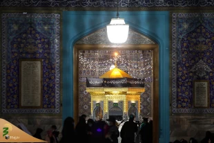 مراسم دومین شب پرفضیلت قدر در حرم مطهر رضوی در زیر باران الهی 10
