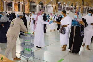 توزیع ۵۰ هزار نسخه قرآن و ۲ میلیون لیتر آب زمزم در ماه رمضان