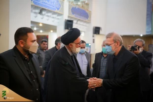 درمراسم زیارت عاشورا در محل سازمان حج و زیارت انجام شد؛

گرامیداشت یاد والده حجت الاسلام والمسلمین قاضی عسکر 18