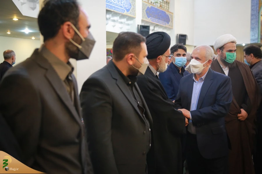 درمراسم زیارت عاشورا در محل سازمان حج و زیارت انجام شد؛

گرامیداشت یاد والده حجت الاسلام والمسلمین قاضی عسکر 19
