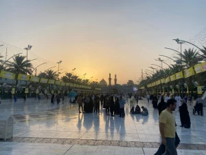 آذین بندی بین الحرمین به مناسبت ولادت حضرت فاطمه معصومه (س)