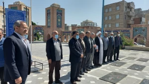 حضور مسئولان حوزه حج و زیارت اردبیل بر سر مزار شهدای فاجعه منا