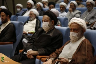 Individual and social treatment of Imam Khomeini (RA), practical pattern in future activities 2