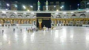 شستشو و آماده‌سازی کعبه برای مراسم حج