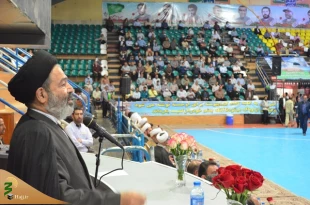 تجمع بزرگ زائرین اصفهانی در همایش متمرکز زائرین اعزامی به حج تمتع 2