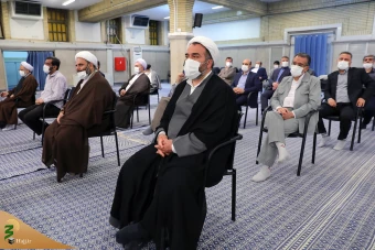 دیدار کارگزاران حج با با حضرت آیت‌الله خامنه‌ای رهبر انقلاب اسلامی
 38