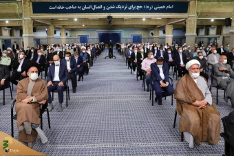 دیدار کارگزاران حج با با حضرت آیت‌الله خامنه‌ای رهبر انقلاب اسلامی
 40