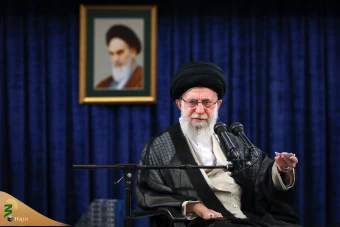 دیدار کارگزاران حج با با حضرت آیت‌الله خامنه‌ای رهبر انقلاب اسلامی
 36