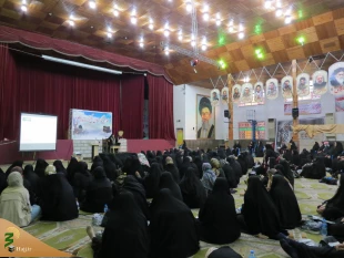همایش بانوان حج‌گزار مازندارن برگزار شد
 4