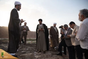 زیارت دوره مسئولان حج و زیارت و بعثه مقام معظم رهبری در مدینه 2