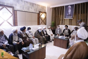 دیدارمسئولان حوزه حج و زیارت  با نمایندگان دفاتر مراجع عظام تقلید درمدینه منوره 3