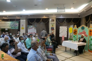 در مدینه منوره برگزار شد،

دعای پرفیض کمیل درجمع زائران ایرانی   2