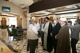 حضور جانشین نماینده ولی فقیه در جمع زائران ایرانی در هتل لابا دارنا 2