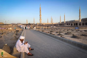 حال‌وهوای قبرستان بقیع در ایام حج تمتع ۱۴۰۱ 14