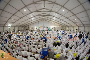 أکد رئیس الحجاج الإیرانیین بان رسالة انبیاء الله عجینة بالبرائة 2