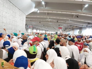رمی جمرات در منا در سومین روز حضور زائران در این سرزمین +فیلم 10