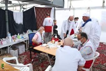 خدمات پزشکی هلال احمر جمهوری اسلامی ایران به حجاج در منا 2