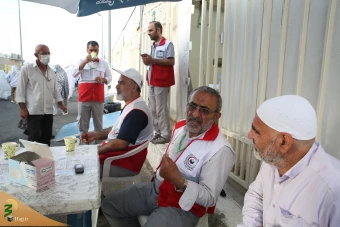 خدمات پزشکی هلال احمر جمهوری اسلامی ایران به حجاج در منا 3