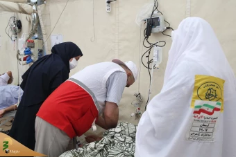 خدمات پزشکی هلال احمر جمهوری اسلامی ایران به حجاج در منا 6