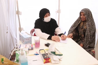 خدمات پزشکی هلال احمر جمهوری اسلامی ایران به حجاج در منا 14