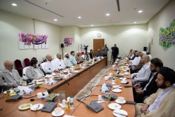 حجت‌الاسلام والمسلمین نواب،

نورافروز تلاوت قاری، خلوص نیت اوست 6