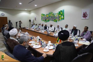 لقاء وزیر الشؤون الدینیة الباکستانی برئیس الحجاج الإیرانیین فی مکة 2