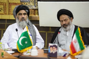 Pakistan Minister of Religious Affairs meets with the Head of the Iranian pilgrims in Mecca 3